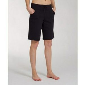 Lululemon knee length shorts